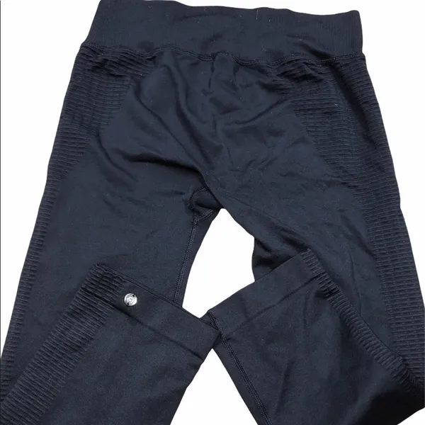 Brooks Pure Project Small black athletic leggings - Image 2