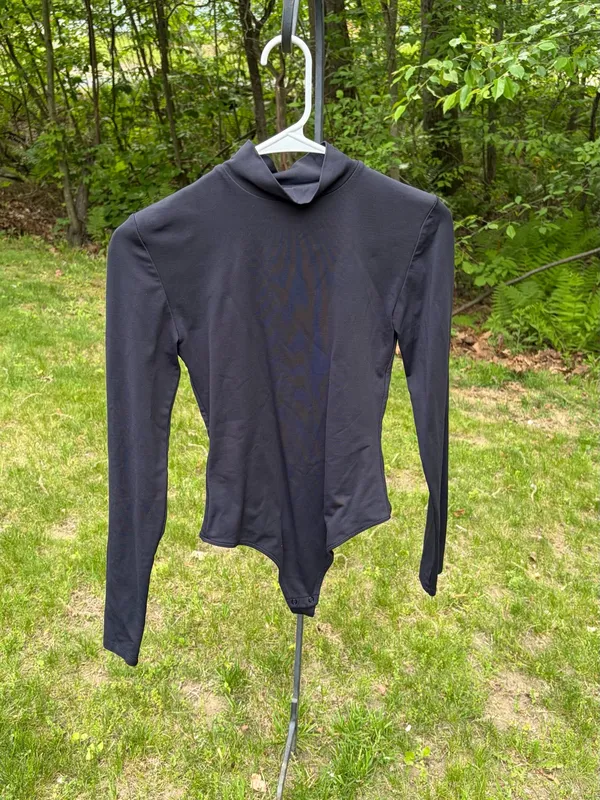 Aritzia Babaton Mock Neck Bodysuit Size Small - Image 2