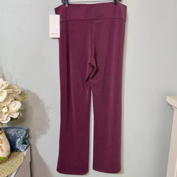 Lululemon Ribbed Softstreme Flared Pant Casual Athletic Pants Garnet 10 14 NWT - Image 5