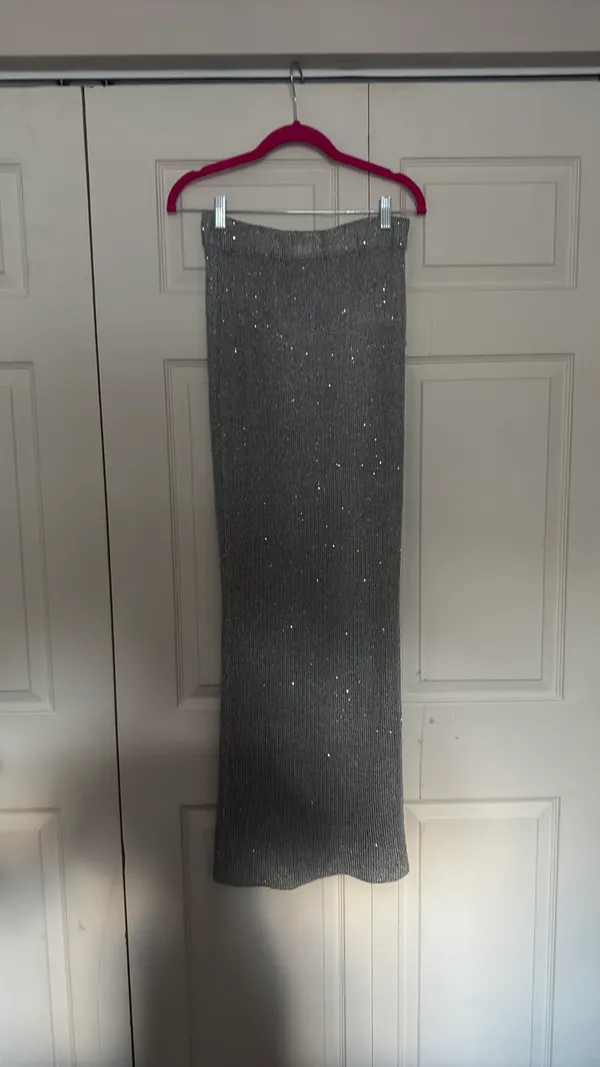 Gray sequin white fox set - Image 3