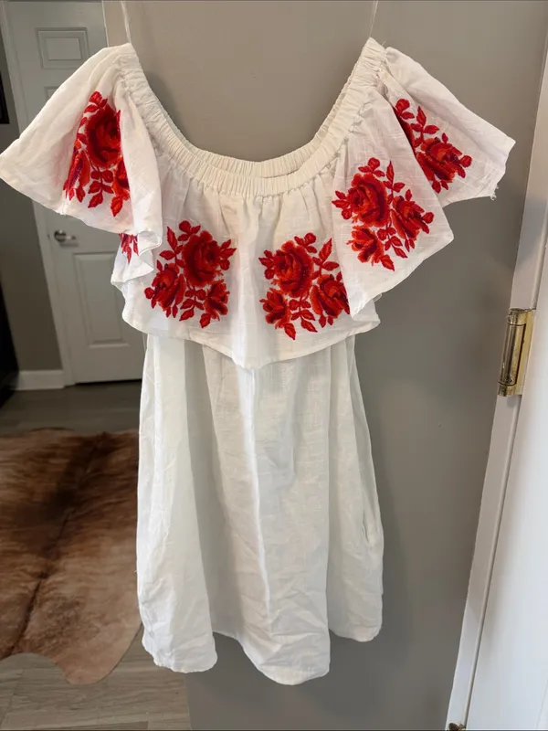 Umgee Off-The-Shoulder Boho Dress with Red Floral Embroidery & Pockets (Sz Large - Image 2