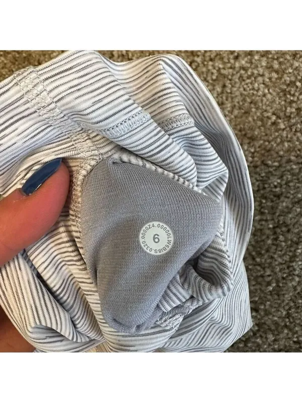 Lululemon Gray Wunder Under Crop II Leggings Size 6 - Image 5