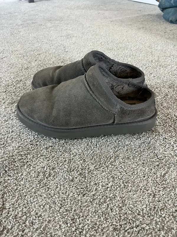 Grey UGG Classic Slipper - Image 4