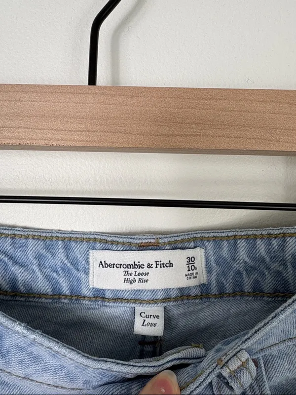 Abercrombie The Loose Jeans Curve Love Women’s Size 30 10 Short High Rise Light - Image 5