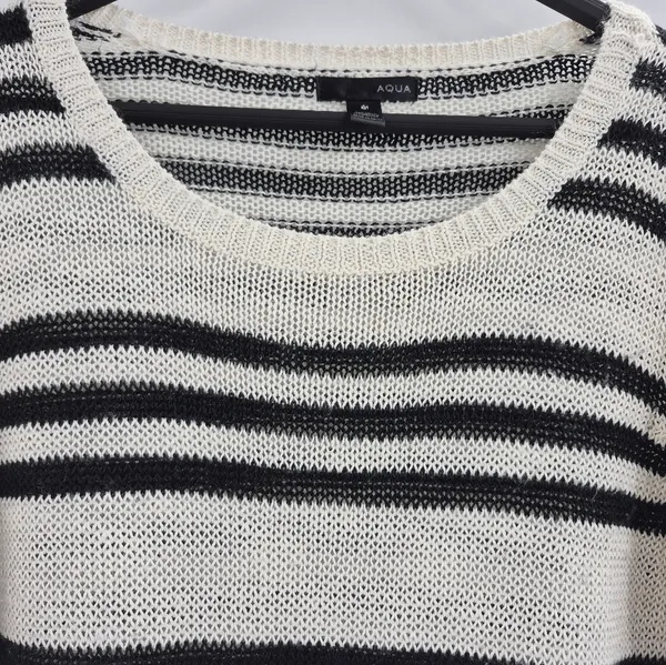 AQUA Bloomingdale’s boho summer beach Striped Black and White Sweater Medium - Image 3