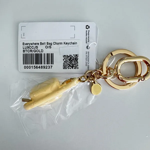 Lululemon Everywhere Belt Bag Key Charm Butter Cream/Gold Key Charm - Image 8