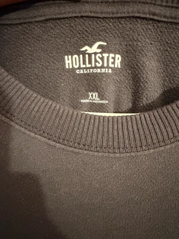 Hollister Crewneck Sweatshirt - Image 2