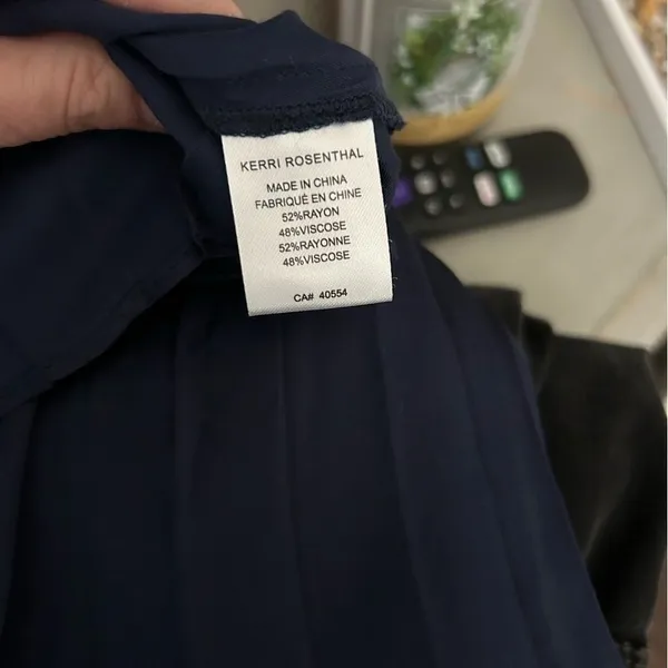 Kerri Rosenthal Navy Long pleated Skirt with pink detail on one side small - Image 6