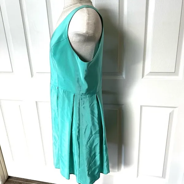 Amanda Uprichard silk green V neck sleeveless dress - Image 6
