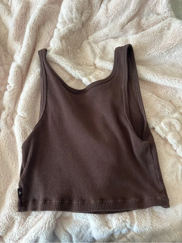 aritzia Ribbed Crop Tank Top - Image 4