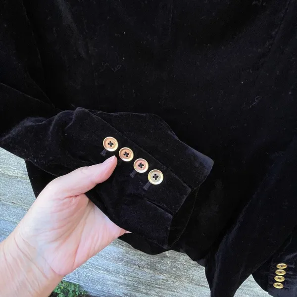 Donna Karan New York size 8 black velvet jacket. - Image 4