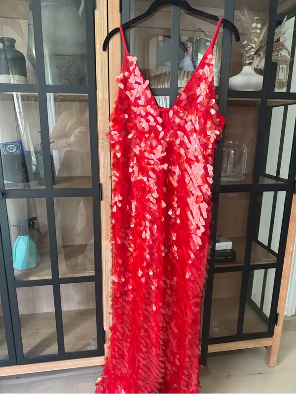 Sequined gown maxi dress formal wedding guest plunge v-neck spaghetti straps - Image 7