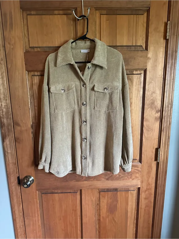 Anthropologie Taupe Corduroy Utility button up shirt jacket  size medium! - Image 2