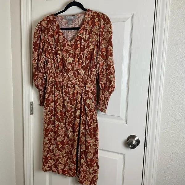 Lark + Grey women’s Floral V-Neck Dress size large - Image 10