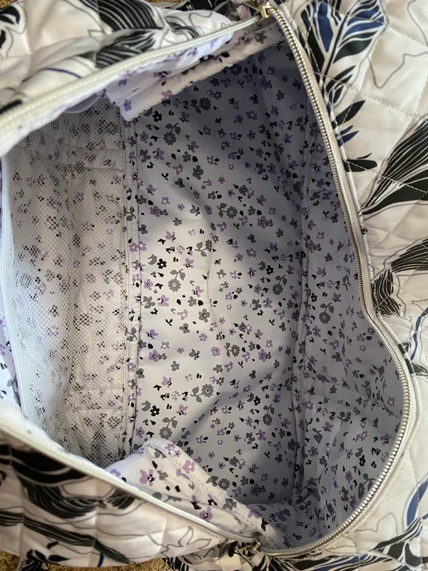Vera Bradley Medium Travel Bag - Image 4