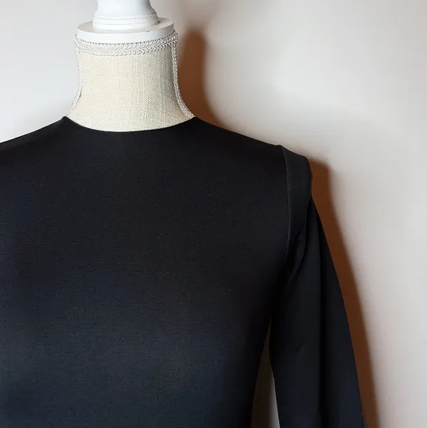 Skims Essential Crew Neck Long Sleeve Bodysuit  - Image 3