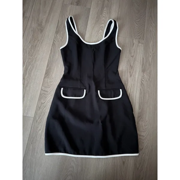 Commense Minimalist Black Contrast Trim Piping Zipper Mini Dress NWT XS - Image 2