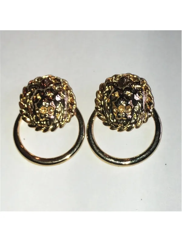 Gold Tone Vintage Lion Head Shoe Clips - Image 2