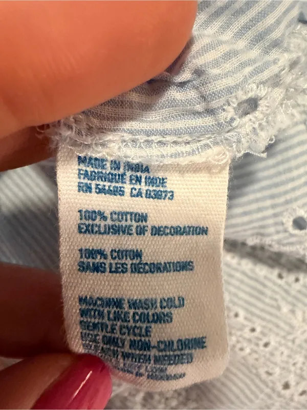 Women’s American Eagle Light Blue Hem Button-Up Shirt - Image 4
