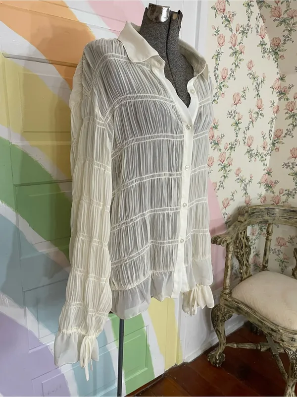 SNDYS La Louisiane Shirred Sheer Flare Sleeve Cream Button Front Top Sz M 💛🎀 - Image 6
