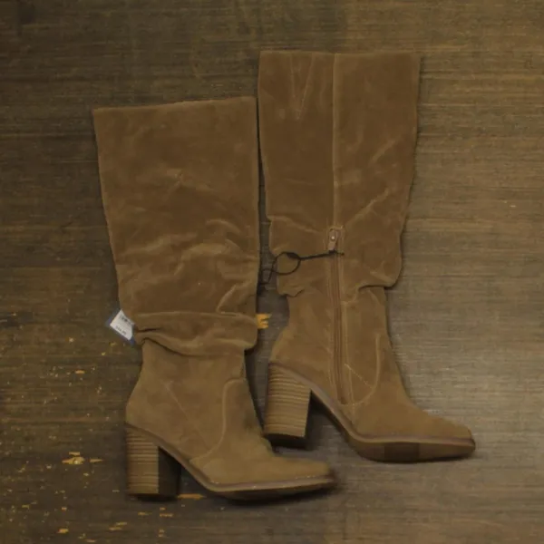 NWT Universal Thread Womens Harlan Dress Boots 88098579 Taupe Brown 6M - Image 2