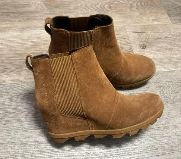 JOAN OF ARCTIC II WEDGE CHELSEA SNOW BOOT Size 10 color: COGNAC - Image 2