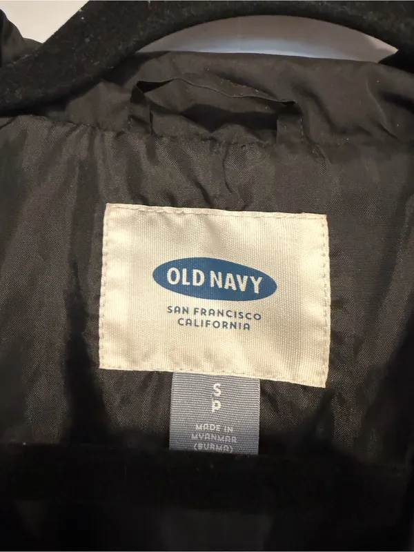 Old‎ Navy Women’s Quilted Sleeveless Vest - Black - Image 2
