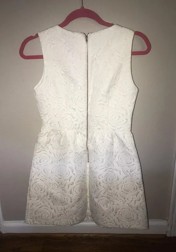 Effie's White Dress - Image 3