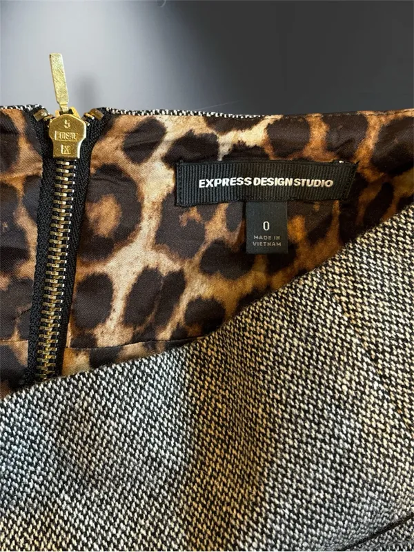 EXPRESS Design Studio Tweed Pencil Skirt Size 0 Leopard Print Lining Grey - Image 2