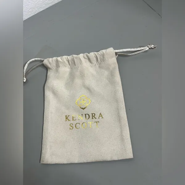 Kendra Scott Silver Gray Velvet Drawstring Jewelry Bag OneSize Neutral Versatile - Image 5