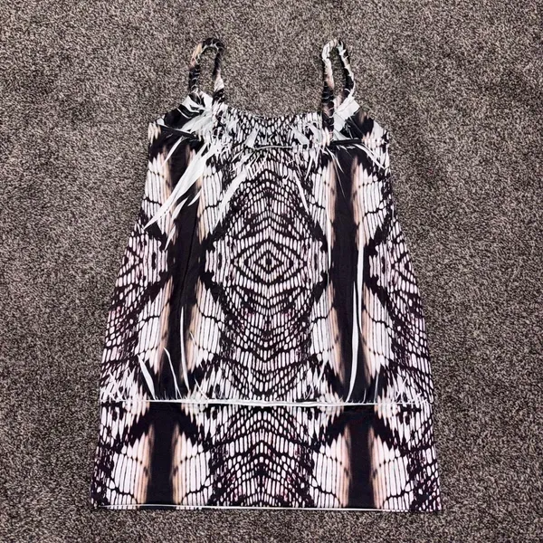 Wet Seal black & white geometric print tank top with tie front detail, size L - Image 3