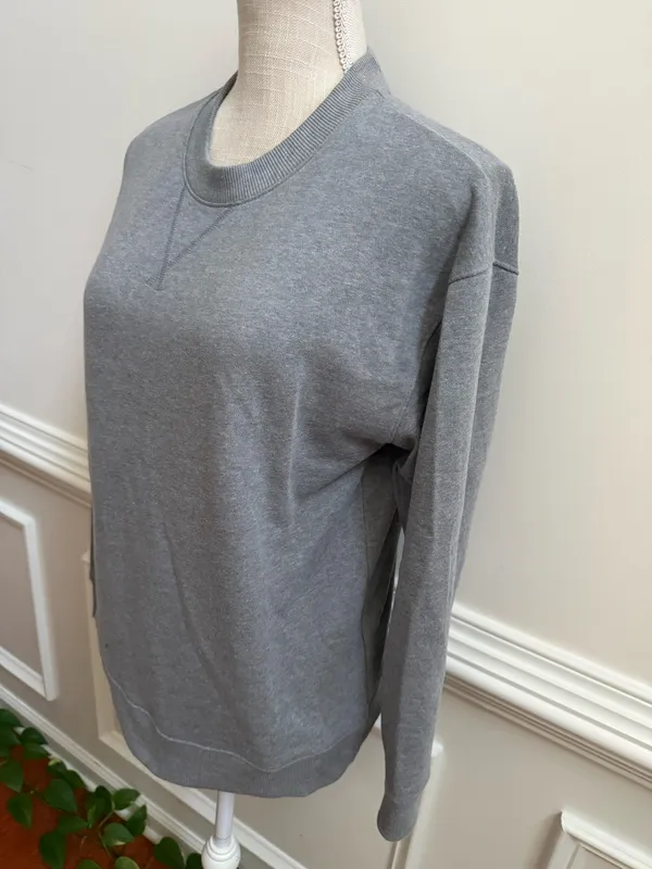Time and Tru Sweatshirt - Image 2