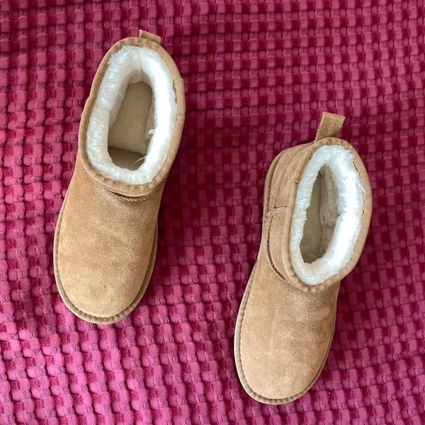 Women’s Sheepskin Suede Mini Boots Tan Size EU 40 (US 9) NEW Never Worn Fur Lined - Image 3