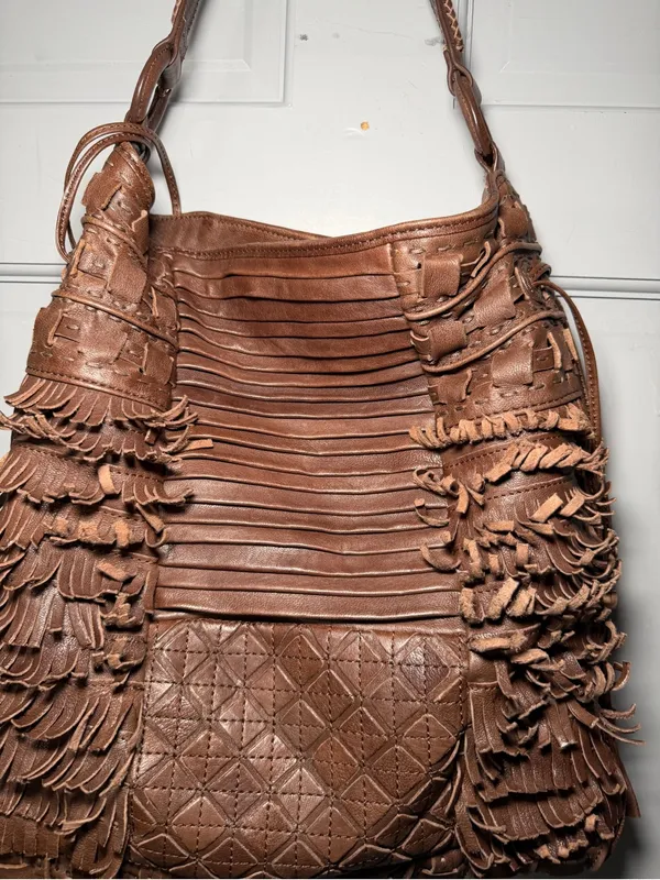 Bohemian leather Textured Fringe Shoulder Bag in Brown - Image 4