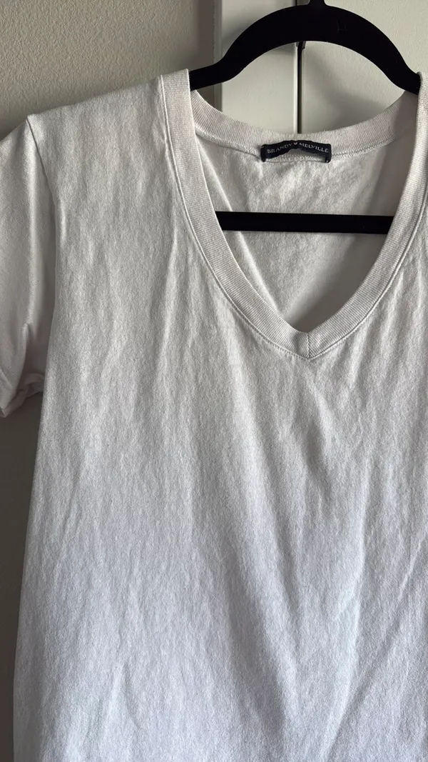 Brandy Melville T-shirt - Image 2