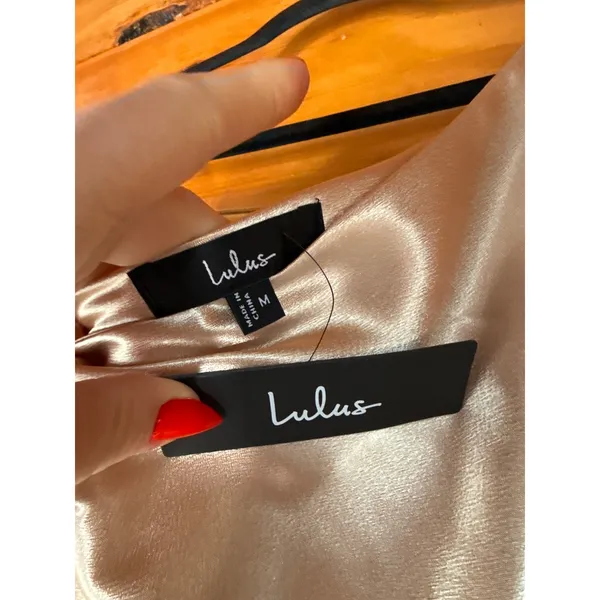 NWT Lulus Lavish Looks Gold Satin One-Shoulder Tie-Strap Maxi Dress Banquet Sz M - Image 7