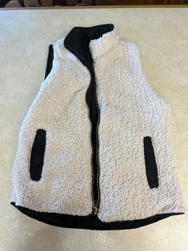 Reversible Vest Black - Image 2