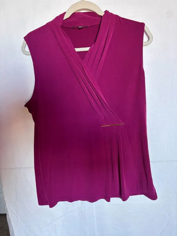Adrianna Papell Magenta Sleeveless Wrap-Style Blouse – Size M - Image 4