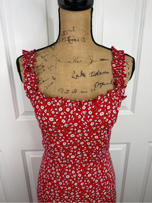 Olivaceous Size M Red Floral Ruffle Strap Maxi Dress NWOT - Image 3