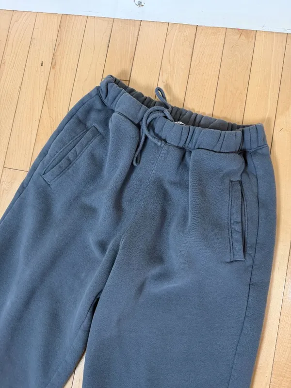 Abercrombie & Fitch Super Soft Grey Sweatpants Joggers Size Medium - Image 2