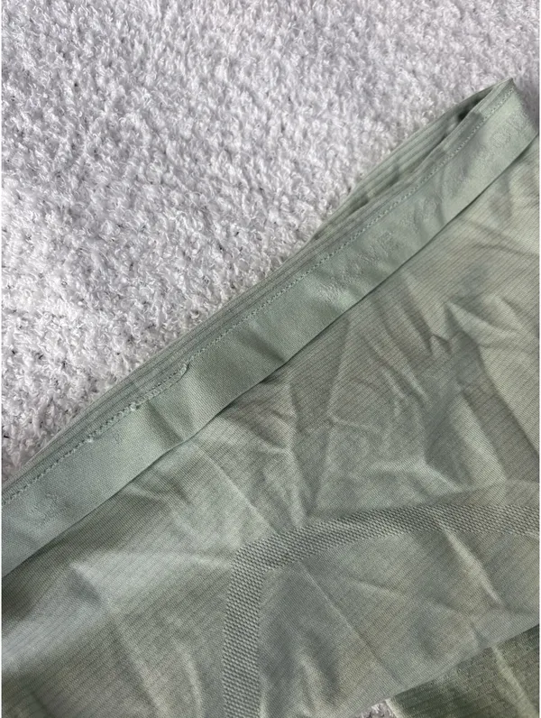 Lululemon Swiftly Tech Short Sleeve Shirt - Image 4