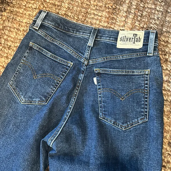 Levis Silvertab High Waisted Mom Jeans Tapered Women’s Size 29 Medium Wash - Image 13