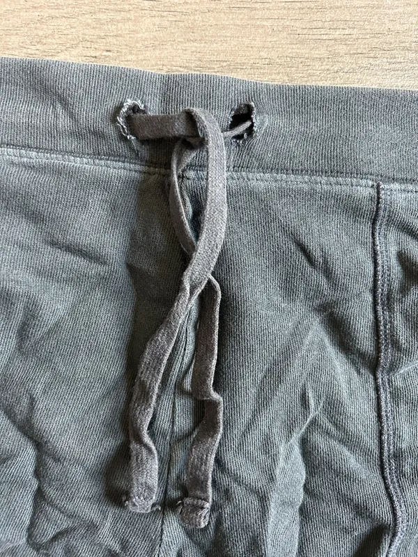 Old Navy Women's Charcoal Drawstring Athletic Shorts - Image 4