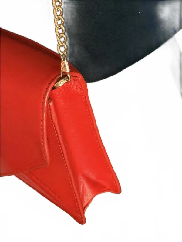 Tory Burch Red Leather Crossbody Bag with Gold Chain Strap - Image 3
