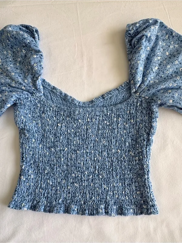 Abercrombie & Fitch Floral Smocked Puff Sleeve Top Size S - Image 4
