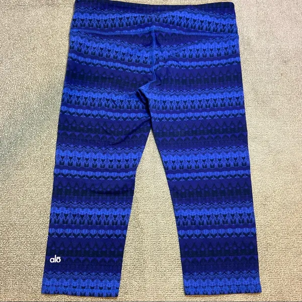 Alo Yoga Airbrush Capri Leggings Key Pocket Arctic Royalty Blue Medium - Image 5