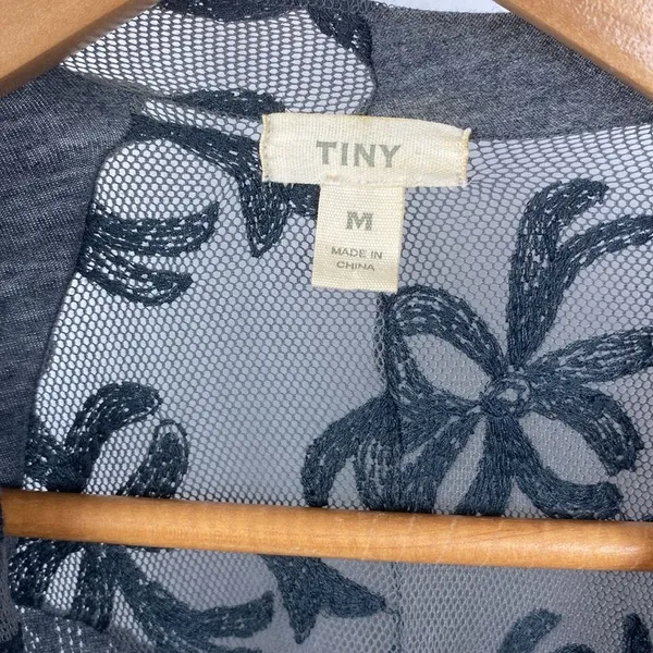 Anthropologie Tiny Gray Open Front Embroidered Floral Cardigan Sweater M - Image 5