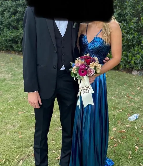 Gianni Bini prom dress - Image 3