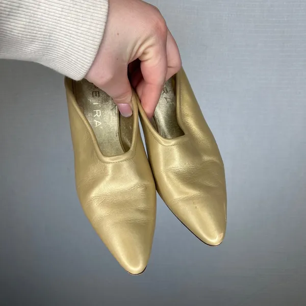 Petra Gold Metallic Leather Pointed Toe Mules Made in Italy Womens‎ 6.5 M - Image 2