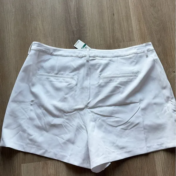 Edikted White High-Waist‎ Tailored Shorts - Image 6